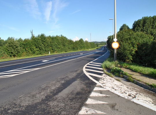 Baanwinkels langs de N42? Neen, dank u. Baanwinkels langs de N42? Neen, dank u.